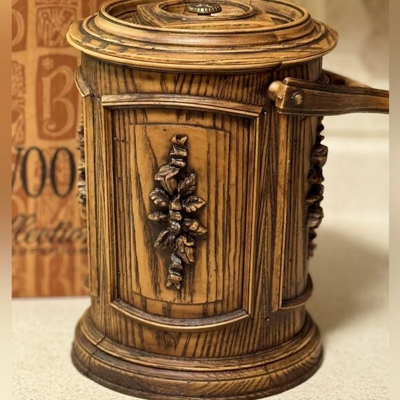 The Brentwood Collection ice bucket with handle in oak preowned in box - Picture 1 of 14